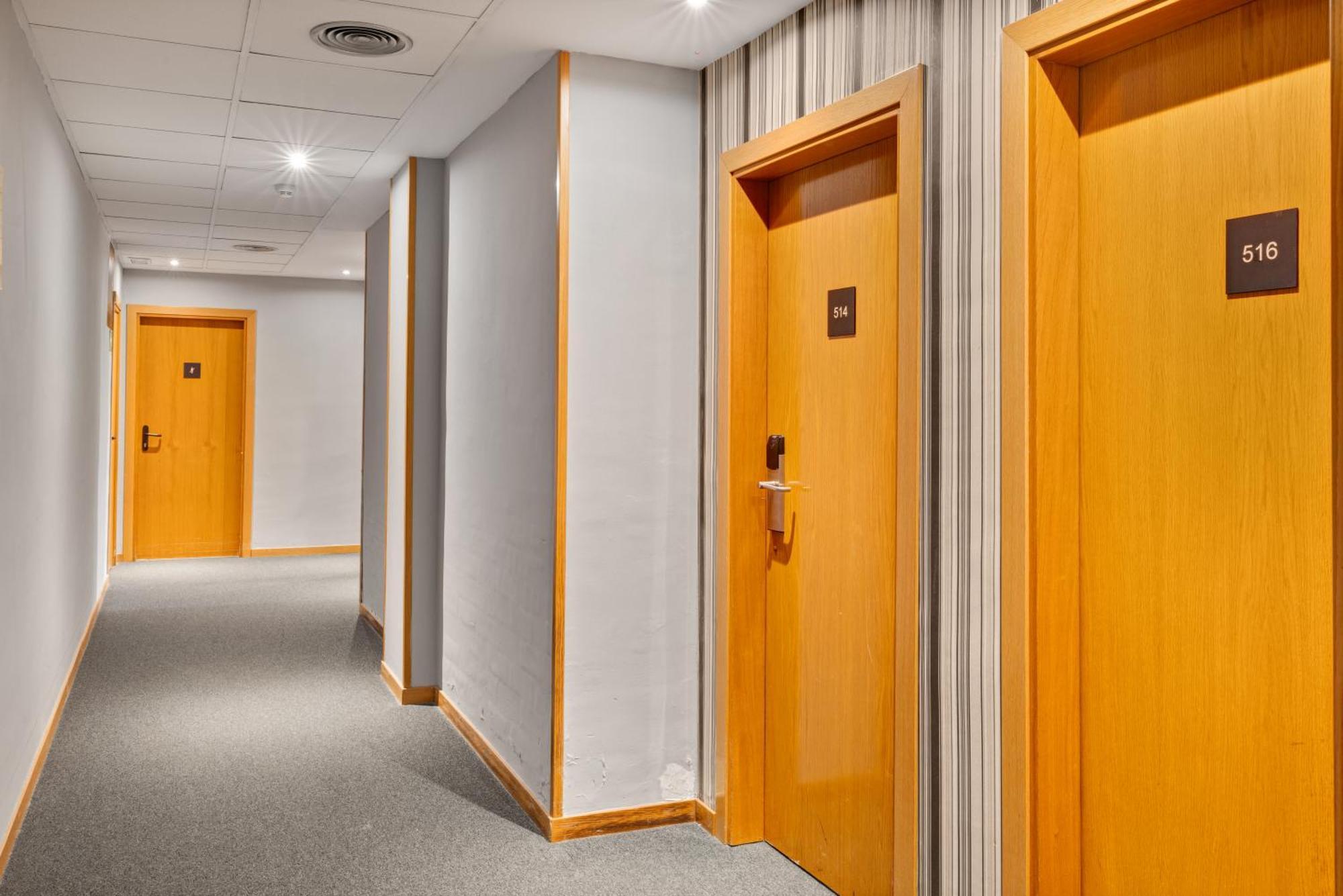 B&B Hotel Barcelona Mollet Porta De Gallecs Мольет-дель-Вальес Экстерьер фото