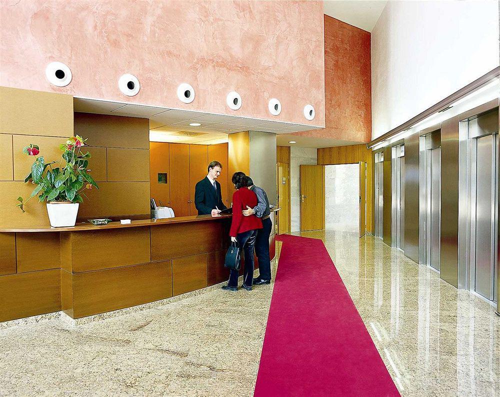 B&B Hotel Barcelona Mollet Porta De Gallecs Мольет-дель-Вальес Интерьер фото